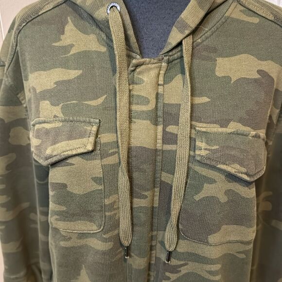 sanctuary (Anthropologie) camo hidden zip layered raw edge ruffle sleeve hoodie - Picture 5 of 9